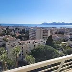 The Horizon - Sea View & Peaceful Retreat *