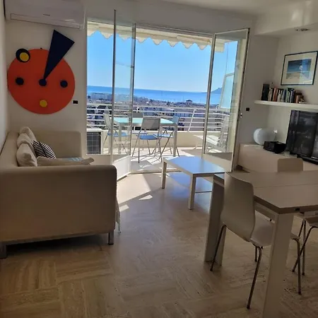 شقة The Horizon - Sea View & Peaceful Retreat *