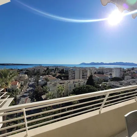 شقة The Horizon - Sea View & Peaceful Retreat كان